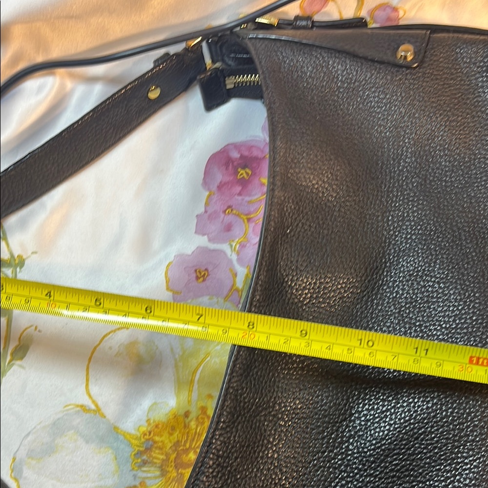 Michael Kors Black Hobo Bag Sleek Leather Design - Picture 13 of 13